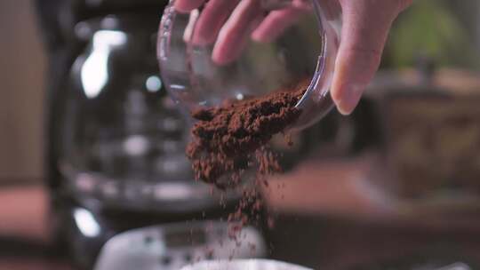 咖啡粉 咖啡豆磨粉视频素材模板下载