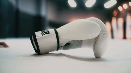 拳击手套拳馆用具视频素材模板下载