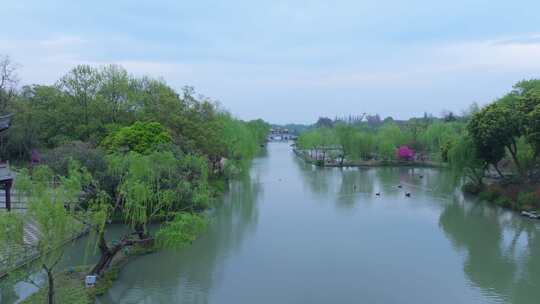 航拍烟雨江南扬州瘦西湖风景区视频素材模板下载