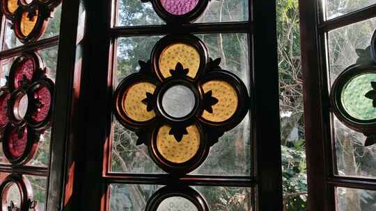 园林古建彩色玻璃花窗窗景