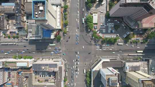 城市交通十字路口