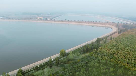 黄河河堤航拍视频素材模板下载
