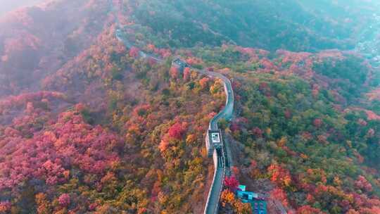 航拍万里长城秋天风景