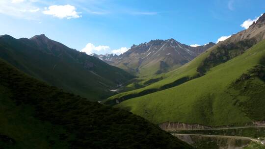 新疆独库公路沿途风景视频素材模板下载