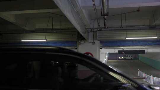 地下车位  办公楼停车场   车视频素材模板下载