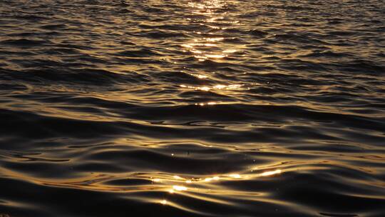 海边黄昏日落海面空镜头