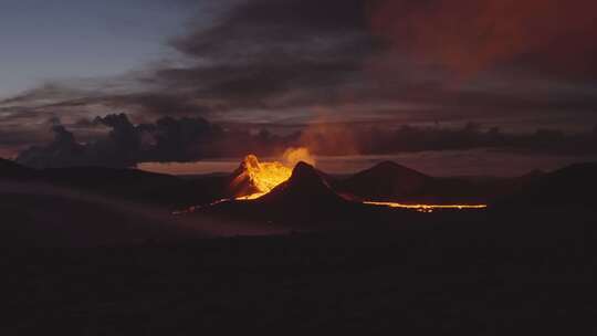 火山，火山喷发，熔岩，岩浆