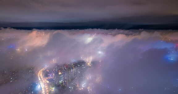 沈阳强降雨过后，超美的夜景平流雾。