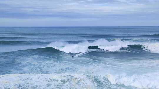 大海海浪浪花冲击