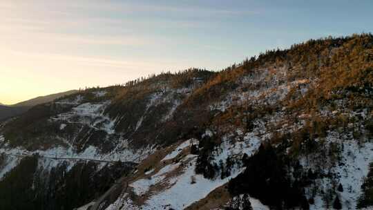 云南香格里拉雪山公路