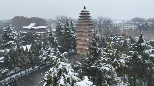 洛阳白马寺齐云塔寺院航拍雪景冬季