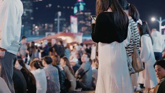 香港跨年夜人头蹿动街景