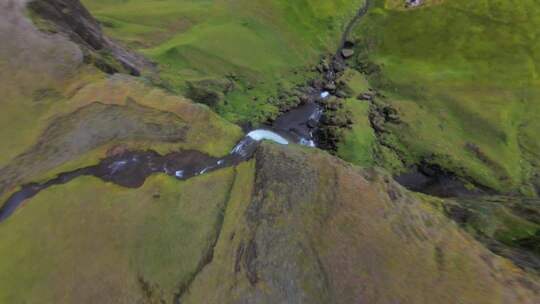 FPV穿越机无人机航拍瀑布森林河流小溪