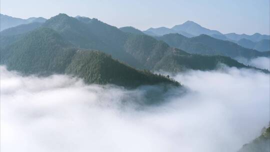 石潭山间云海绕山而行