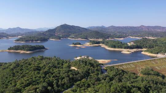 航拍水库湖泊自然风景