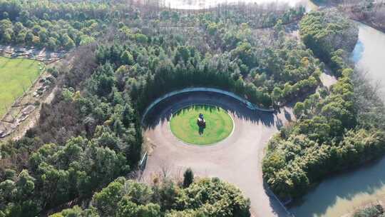 上海海湾森林公园雕塑园环绕航拍