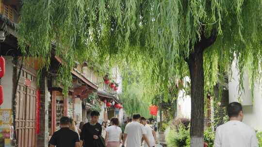 丽江古城行人街景视频素材模板下载
