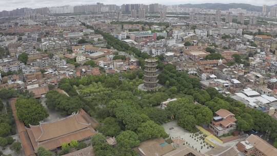 泉州开元寺东西塔特写西街钟楼航拍市区大景