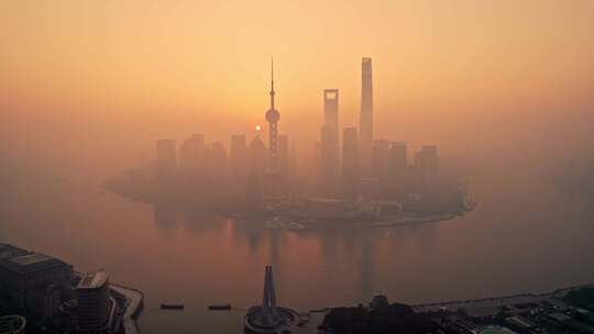 上海城市日出风光陆家嘴外滩大雾天气