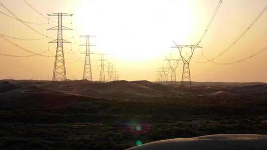 沙漠夕阳电塔
