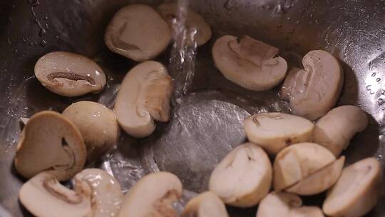 【镜头合集】不锈钢水盆清洗口蘑草菇