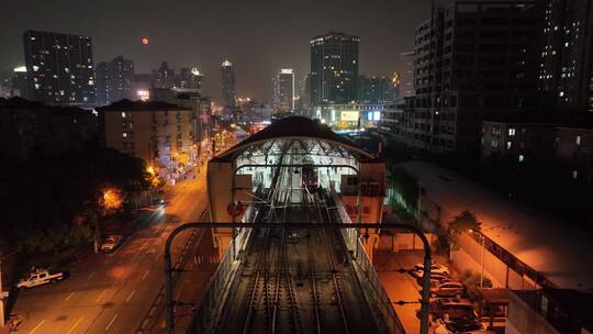 宜山路地铁站夜景航拍视频素材模板下载