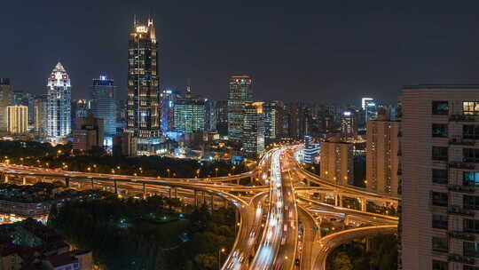 中国上海|夜幕下的九龙柱
