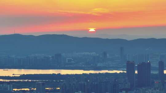 南京长江边的日落