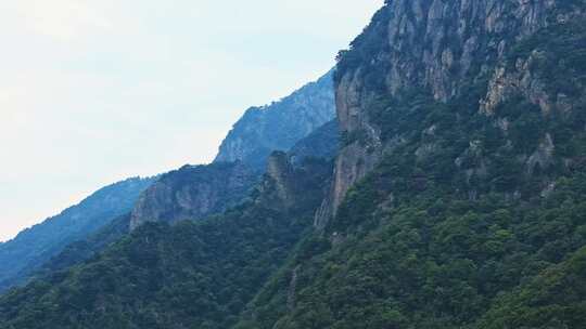 大山绿色树林森林雨林航拍