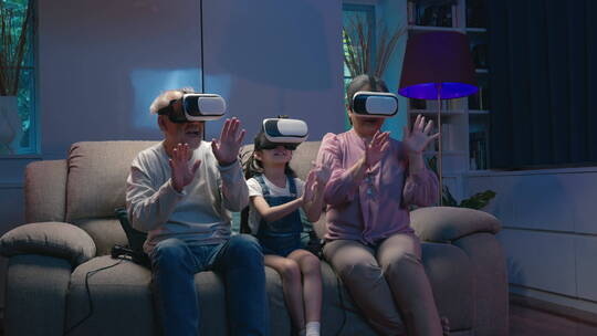 一家人一起体验vr视频素材模板下载