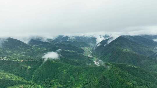 航拍祖国大好河山贵州山川森林河流自然风光