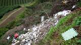 农村白色垃圾垃圾遍地生态环保环境破坏高清在线视频素材下载