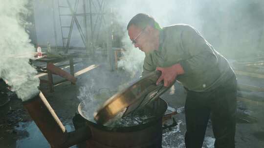 农村过年杀猪饭烟火气蒸笼清洗