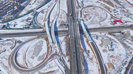 航拍冬季雪后城市立交桥城市风景视频素材