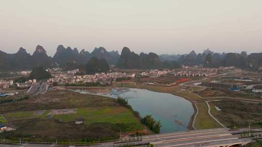 广西桂林山峦山峰喀斯特地貌风光