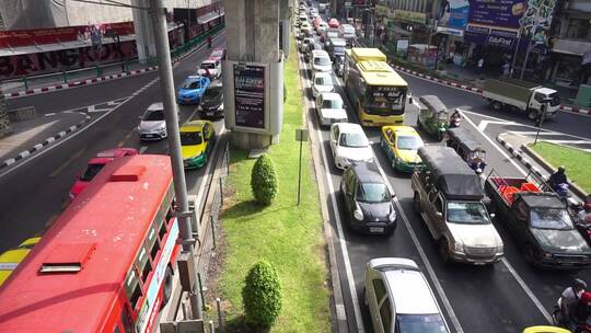 泰国街头汽车马路