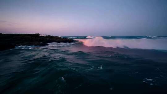 航拍大海海岸线海浪FPV穿越机