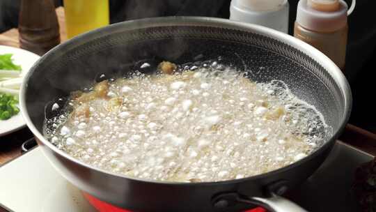 中式特色粤菜菠萝咕噜肉制作及配料