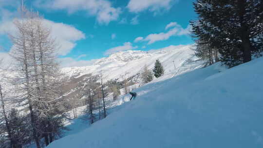 阿尔卑斯山利维尼奥单板滑雪视频素材模板下载