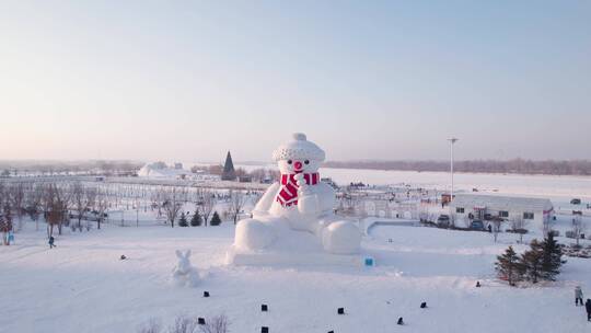 哈尔滨外滩雪人码头网红大雪人