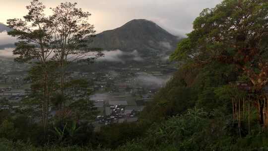 金塔马尼，巴图尔，火山，农场