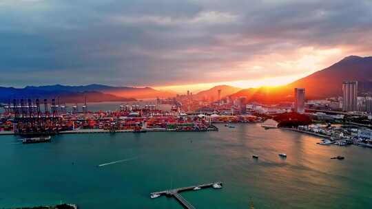 港口集装箱码头全景鸟瞰，深圳盐田港