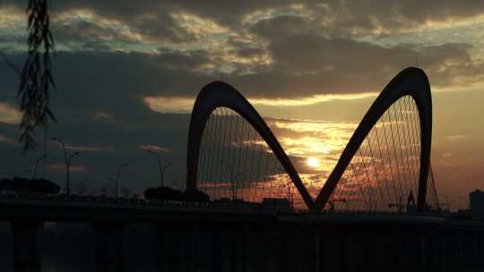 大桥夕阳空镜头城市宣传交通素材
