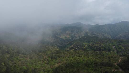 航拍山里风景