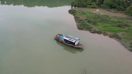 春季丰水期的湿地航拍