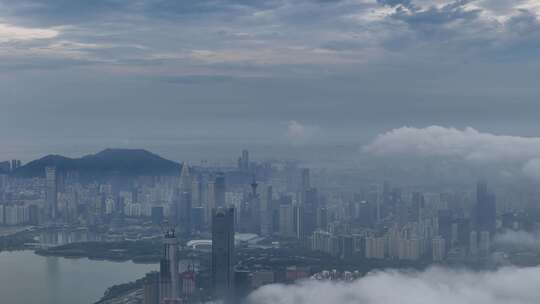 云端上的深圳湾超总基地在建工地航拍空镜