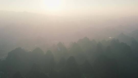 广西桂林阳朔大面山日出航拍