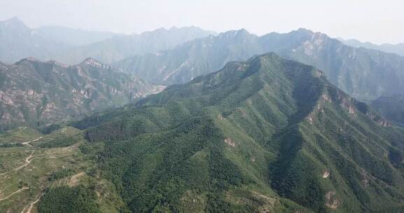 鸟瞰山峦空镜素材