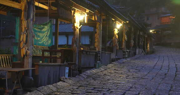 那柯里古驿道夜景