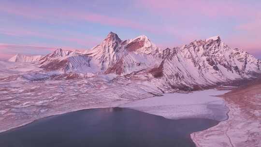 西藏日喀则定结县阿玛直米雪山日出航拍风景